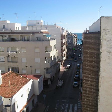 A cien metros de la Playa del Cura Torrevieja Exterior foto